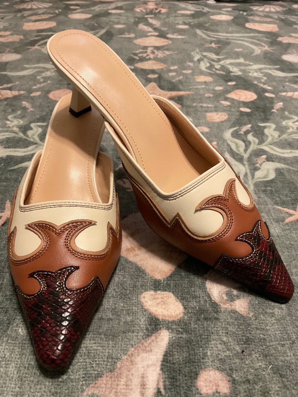 Western Chic Mules with Kitten Heel  Size 8 NWB
